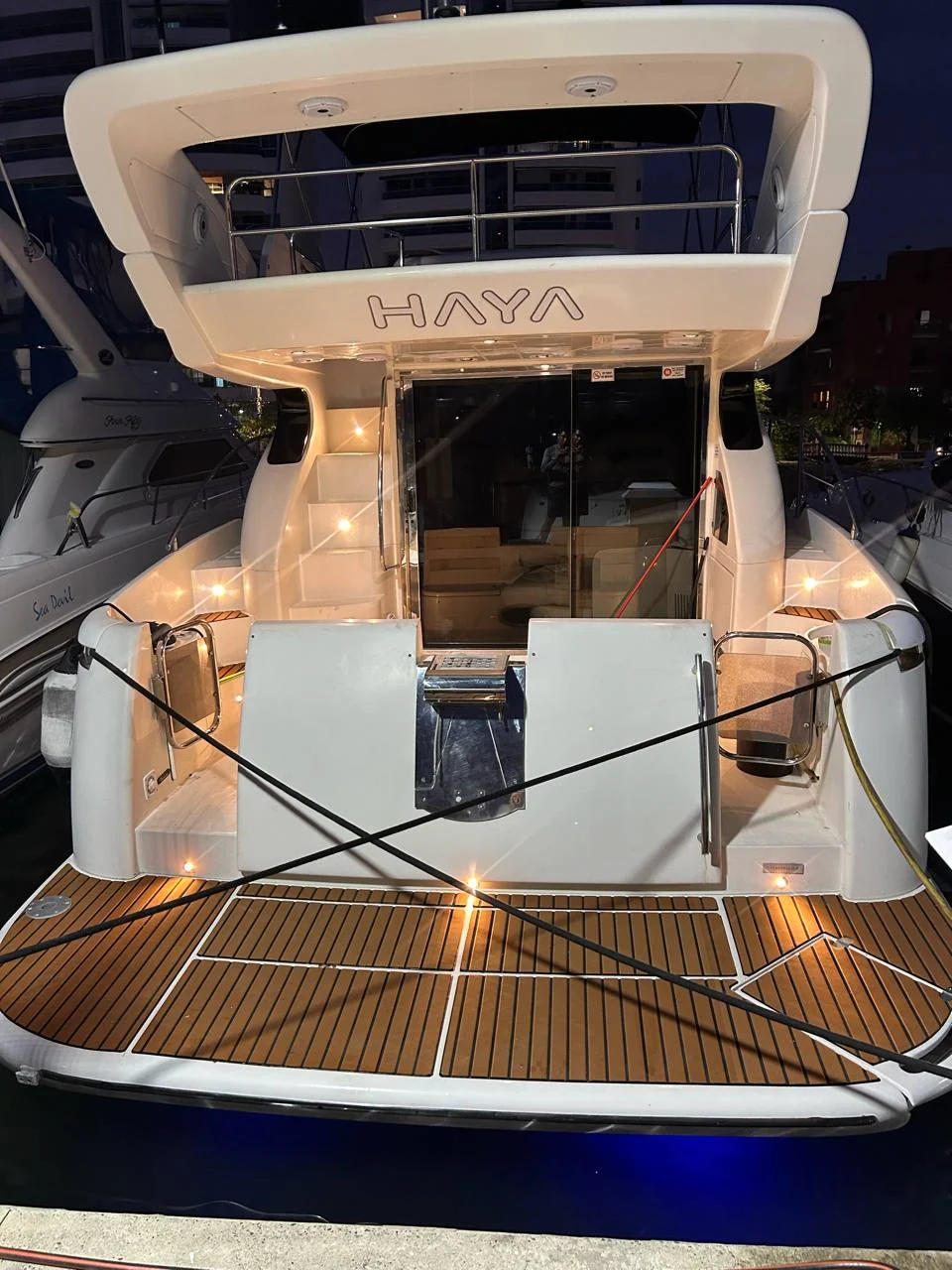 Foam deck EVA instalado en el yate HAYA en Cartagena